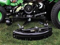 <b>hydro-124dx-confort-entretien-carter1267537376</b><br>Etesia H124DX kätevä leikkuulaitteen sivuosien irroitus mahdollistaa nopea terien huollon ja puhdistuksen