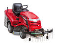 <b>Tielbürgen Greenkeeper 110 hara</b><br>Hara sopii puutarhatraktorin keulalle saumattomasti