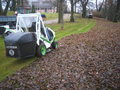 <b>Etesia Buffalo 4-vetodiesel korkeanosto tyossa</b><br>Etesian työteho on uskomaton,Etesialla on markkinoitten ainoa tukkeutumaton kerääjä.