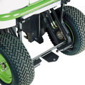 <b>Etesia Buffalo 4-vetodiesel korkeanosto vetokoukku </b><br>Etesia Buffalo 4-vetodiesel korkeanostoon voi asentaa vetokoukun peräkärryä varten.