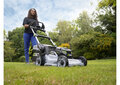 <b>LM1710E_Power+_Mowers_Lifestyle Photography_UK_04_medium</b><br>Ego Power plus LM1710E työnnettävä leikkuri