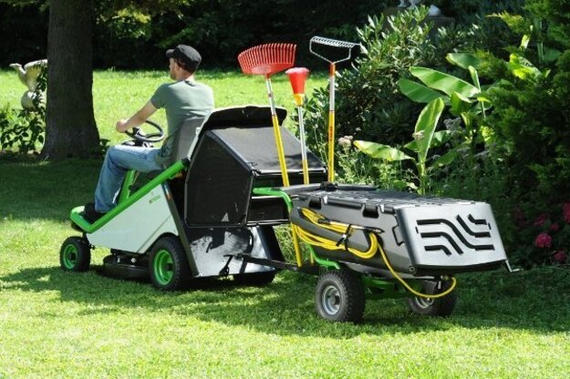 Etesia MRM monikäyttökärry